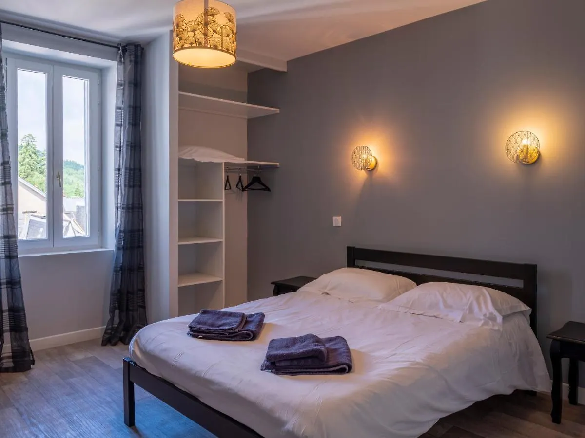 La Villa Francois Premier La Bourboule Bed & Breakfast